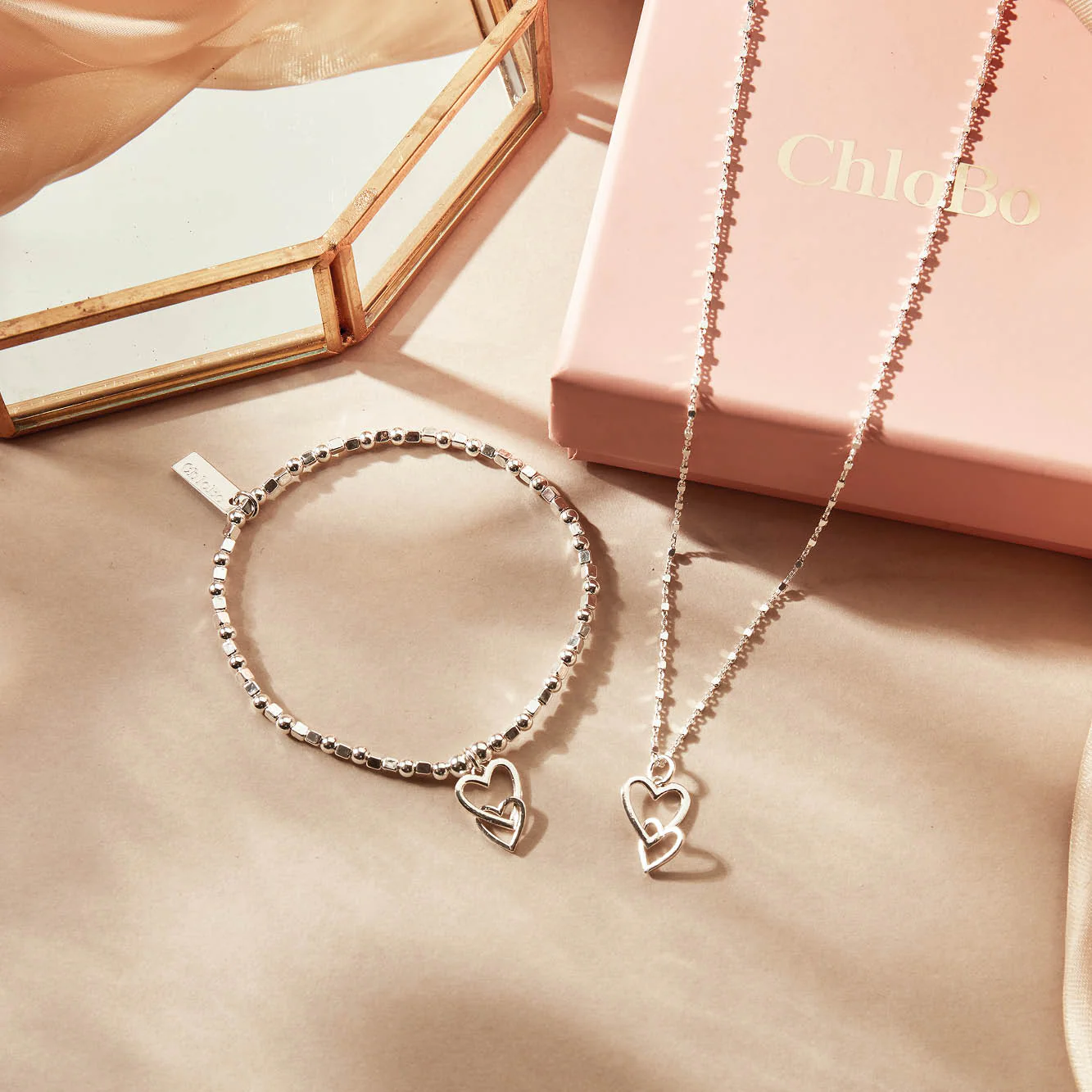 Delicate Cube Chain Interlocking Love Heart Necklace - Image 3